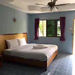 Club Coconut Resort