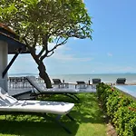 Luxury 5 Stars Beach Villa 6 Beds