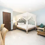 Boutique Garden Cottage