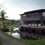 Aunchaleena Beach Front Resort, Koh Chang