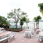 Bai Bua Beach Resort