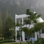 Brassiere Beach Resort