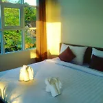 Bed And Boat Aopayoon Resort