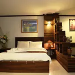 Nakhaburi Hotel & Resort Udonthani