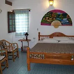 Home Paradise Resort Tak