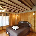 Longbay Lipe