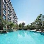 Baan Peang Ploen By Favstay