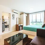 Baan Peang Ploen By Favstay
