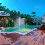 Pommard Villa By Jetta