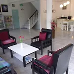 Albatross Guesthouse @ Thungwualaen Beach