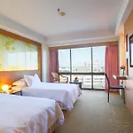 Ploy Palace Hotel