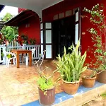 Baan Chai Lay Krua Tonhom