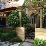 Casa Papaya