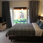 Casa Papaya