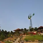Dern Din Du Dao Resort