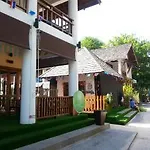 Sairee Cottage Resort
