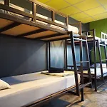 B&B House & Hostel
