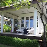 Makathanee Resort