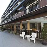 Th Beach Hotel