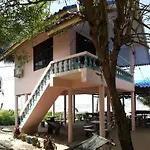 Chaiwat Resort