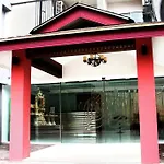 Metro Hotel & Spa