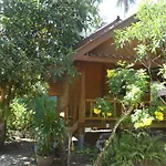 Pasai Beach Lodge