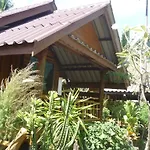 Pasai Beach Lodge