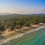 Coral Hotel Bangsaphan