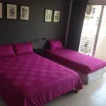 On Street Bed And Breakfast