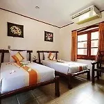 Alongkot Beach Resort