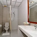 Thavorn Hotel
