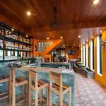 High So Low Cost Aparthotel