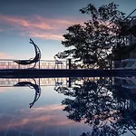 The Resort Angel Hill