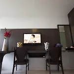 Prime Time Hotel