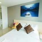 Acqua Condominium