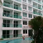 Amazon Residence Condo By Wannapa