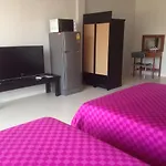 On Street Bed And Breakfast