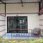 Laemsor Modern House Resort