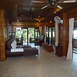 Baan Laem Noi Villa