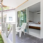 Lanta Coral Beach Resort