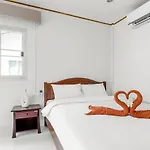 Lanta Coral Beach Resort