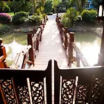 Phu Proud Resort