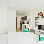 Condo In Kata In Ozone A606