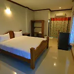 Suksopha Resort