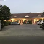 Suksopha Resort