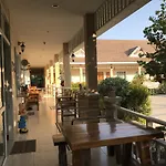 Suksopha Resort