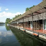 Ingphupha Resort