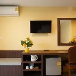 Moon Budget Hotel