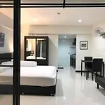 Vip Condo Chain By Linda