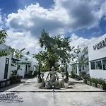 Larena Villa And Resort